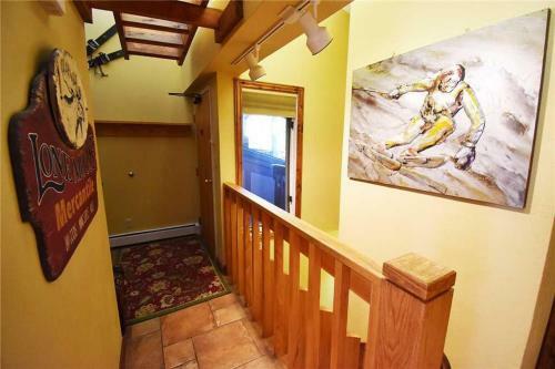 Cross Creek 203 (condo)