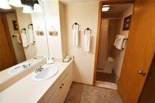 Cross Creek 308 (condo)