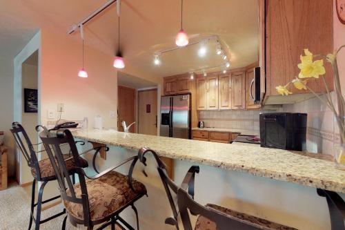 Apartamento Ten Mile Condos