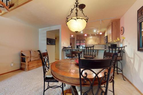 Apartamento Ten Mile Condos