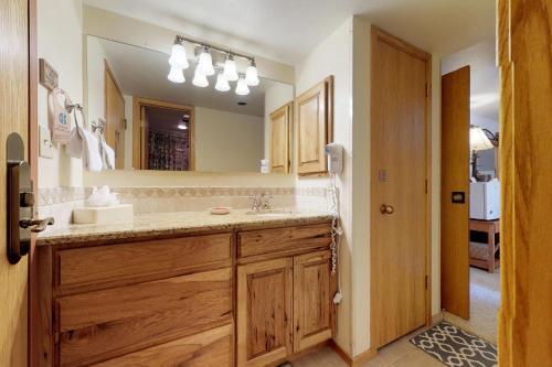 Apartamento Ten Mile Condos