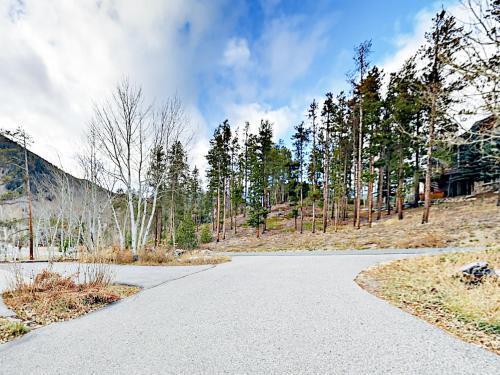 14b Larson Lane Home