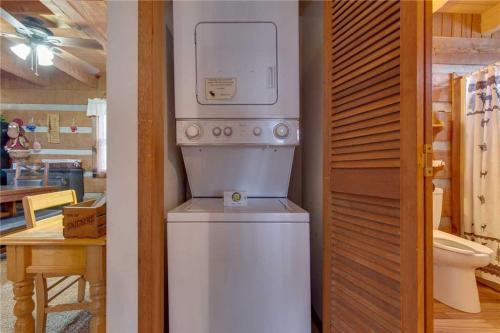 Moose Crossing, 3 Bedrooms, 2 Bathrooms, Community Pool, Sleeps 8