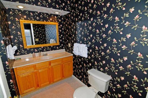 1820 Hiker's Lodge