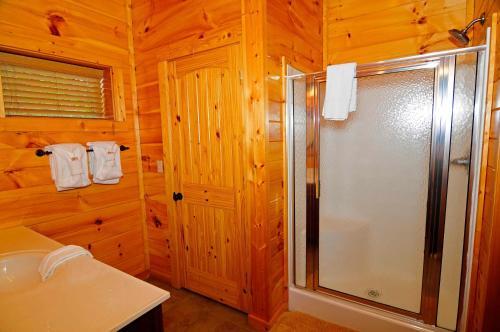 1715 Moonshine Hollow