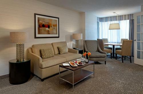 Hotel Cambridge Suites