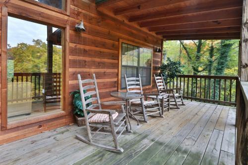 Above It All #446 - Four Bedroom Cabin