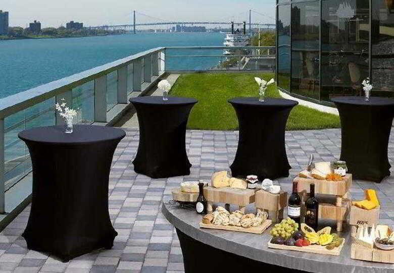 Hotel Detroit Marriott At The Renaissance Center