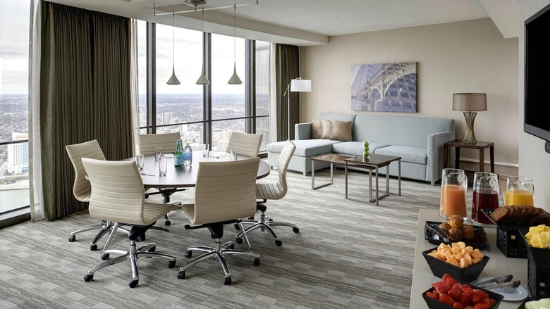 Hotel Detroit Marriott At The Renaissance Center