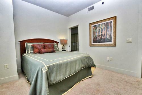 Emerald Greens 3701 Apartment