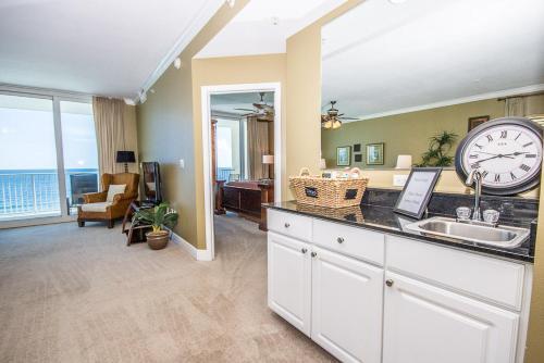 San Carlos 801 Apartment