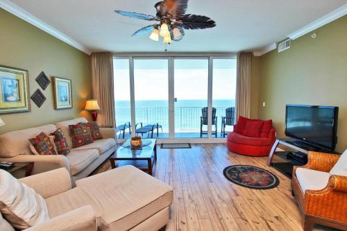 San Carlos 801 Apartment