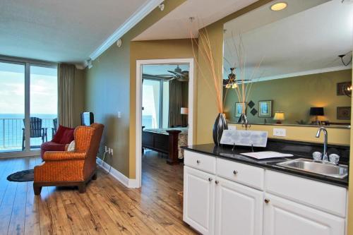 San Carlos 801 Apartment