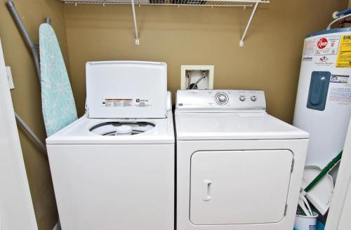 San Carlos 801 Apartment