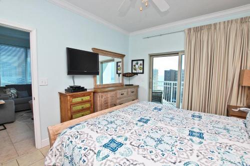 Crystal Tower 701 Apartment