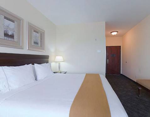 Holiday Inn Express Hotel & Suites Pearland