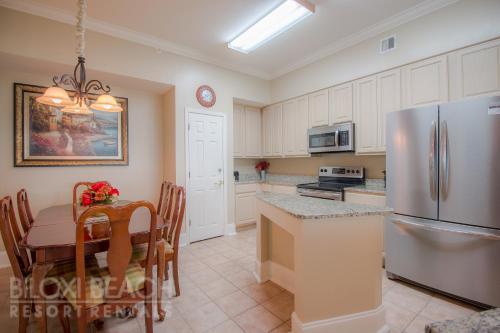 Legacy I 1306 Penthouse - Three Bedroom Apartment