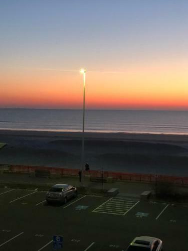 Ocean Front Condo In The Heart Of Hampton Beach