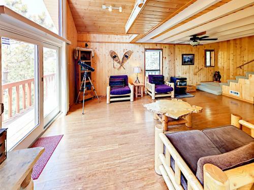1634 Cedarbark Lane Cabin