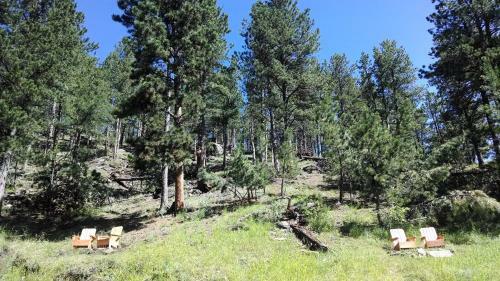 Trails End Cabins & Motel