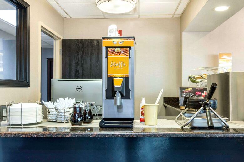 Hotel Quality Inn Airport I-240