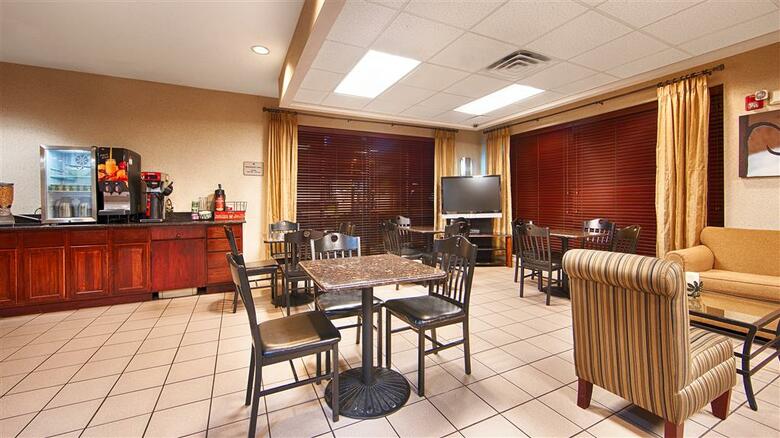 Hotel Quality Inn Airport I-240