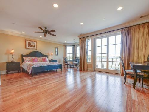 4 Collier Court