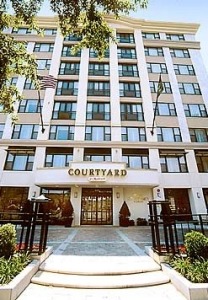 Hotel Courtyard By Marriott Embassy