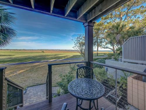 17 Mizzenmast Court