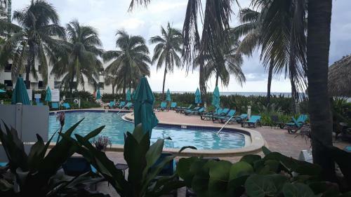 Apartamento 2 Bedrooms 2 Full Bathrooms Apt. On The Beach