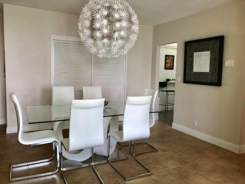 Beautiful Apartments On The Beach At The Tides