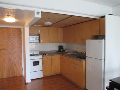 Ilikai Tower 611 City View 1br