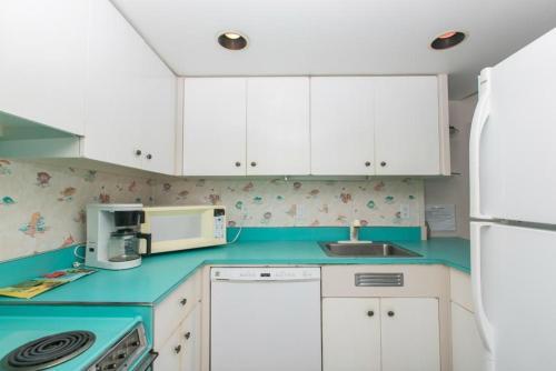 Ilikai Tower 827 Yacht Harbor View 1br
