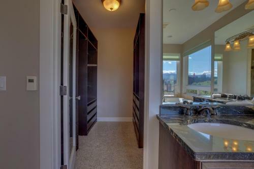 River Song Country Chateau