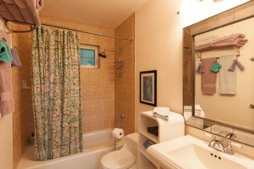 Tree House-river View-2br/1ba