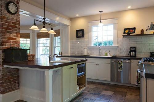 Cascade Chic-rvr Vw-ac-3br/2b