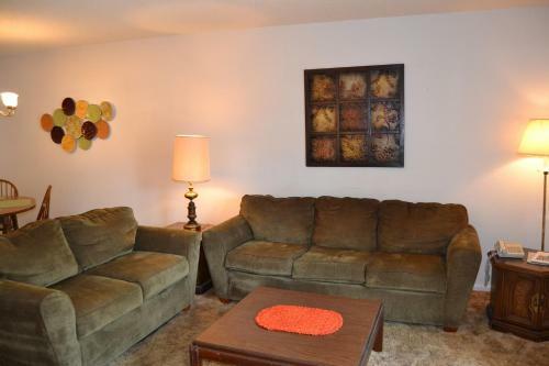 Valencia Courts Townhome 48