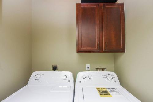 Apartamento Centrally Located(Eado) Condo W/balcony- Sleeps 12