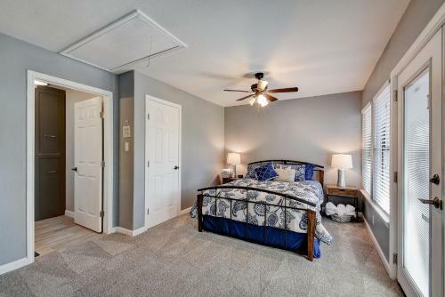 6107 Hudson Bend Rd Home