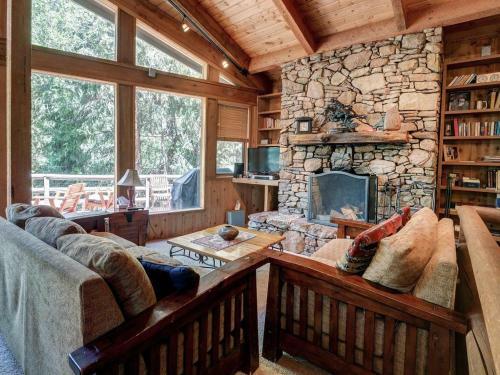 Tahquitz Rock Lodge