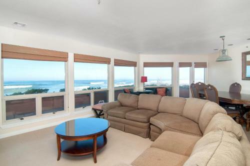 Imperial Beach Club 111