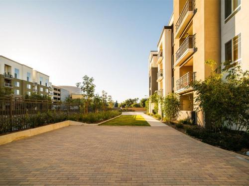 Derian Apartment #873929 Apts