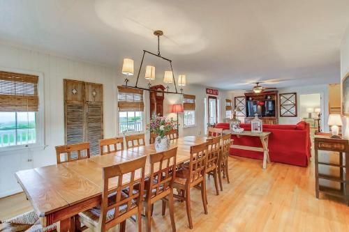 3602 Palm Boulevard Home