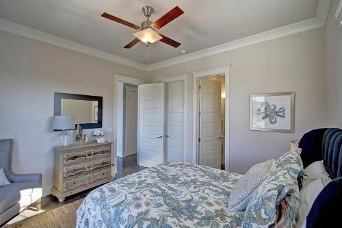 2301 Palm Boulevard Home