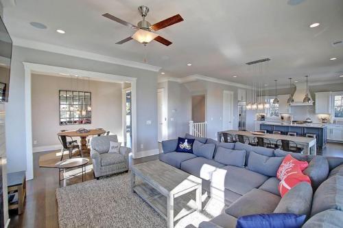 2301 Palm Boulevard Home