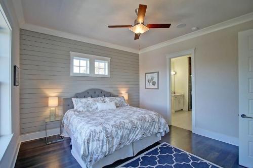 2301 Palm Boulevard Home