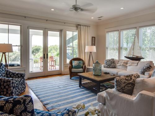 Charleston Boulevard 118