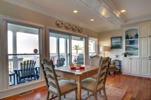 706 Ocean Boulevard