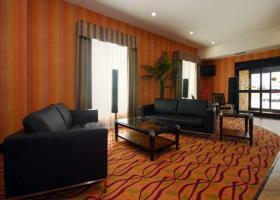Hotel Comfort Suites