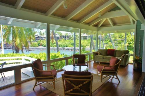 Villa Bay Watch
